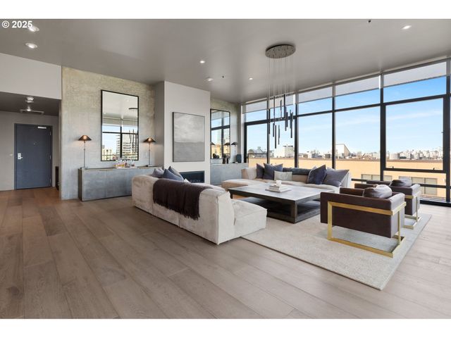 1410 Nw KEARNEY St 1111, Portland, OR 97209