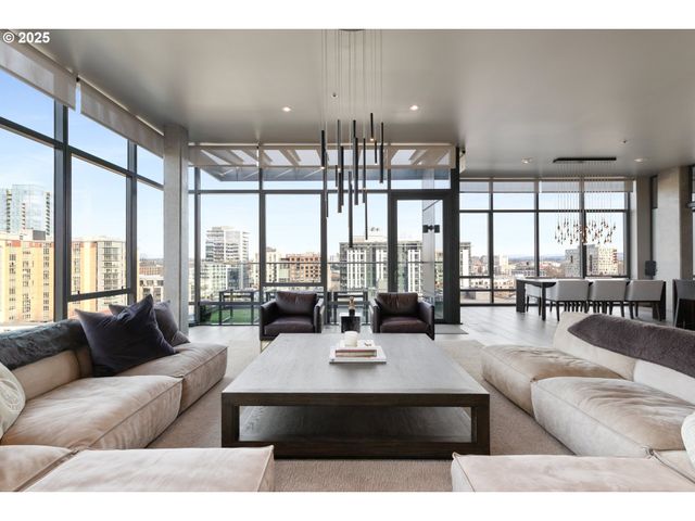 1410 Nw KEARNEY St 1111, Portland, OR 97209