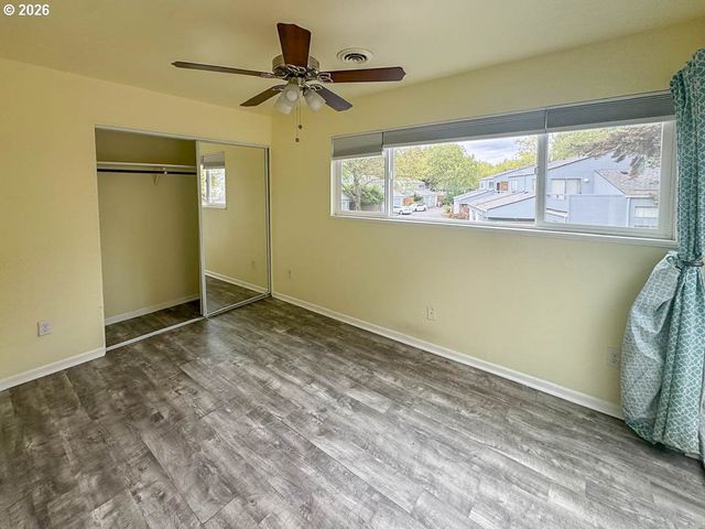 1572 Nw TANASBROOK Ct, Beaverton, OR 97006