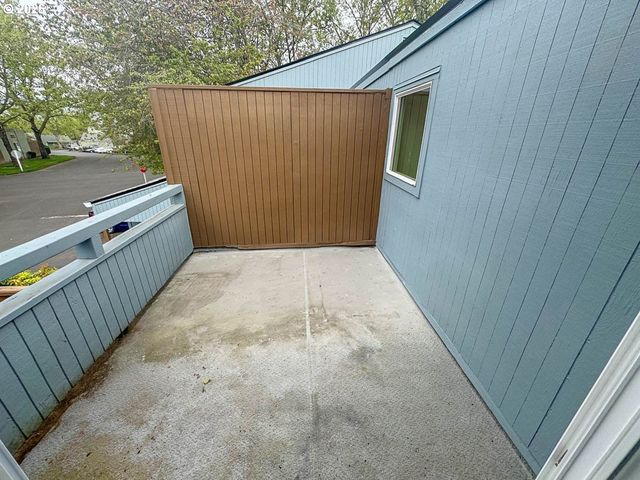 1572 Nw TANASBROOK Ct, Beaverton, OR 97006