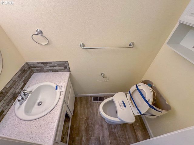 1572 Nw TANASBROOK Ct, Beaverton, OR 97006