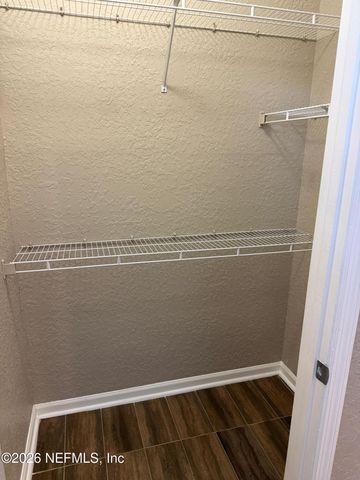 8539 GATE Parkway W 424, Jacksonville, FL 32216