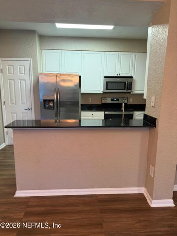 8539 GATE Parkway W 424, Jacksonville, FL 32216