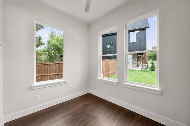 105 Iron Horse Lane, Denison, TX 75020