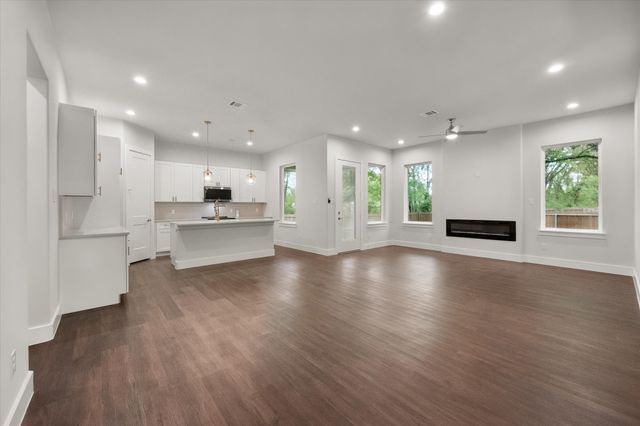 105 Iron Horse Lane, Denison, TX 75020