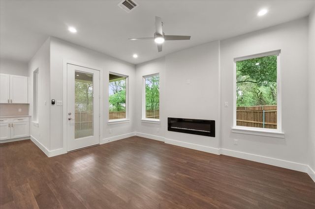 105 Iron Horse Lane, Denison, TX 75020