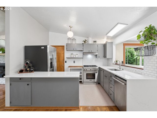 6467 Se 135TH Ave, Portland, OR 97236