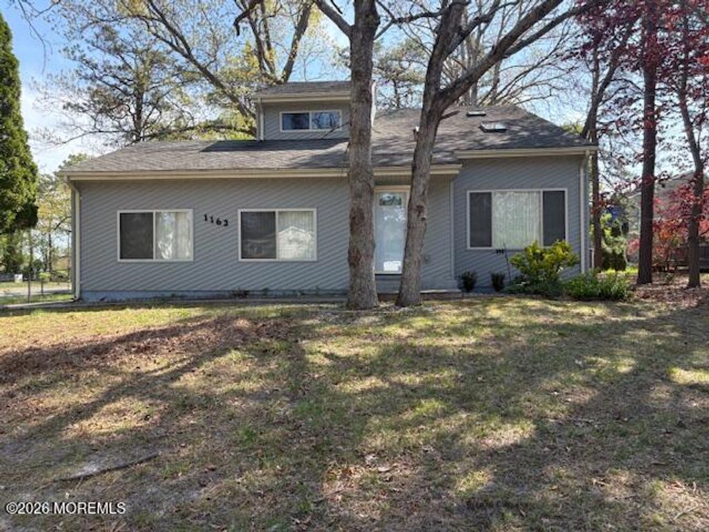 1162 Oakdale Street, Toms River, NJ 08757