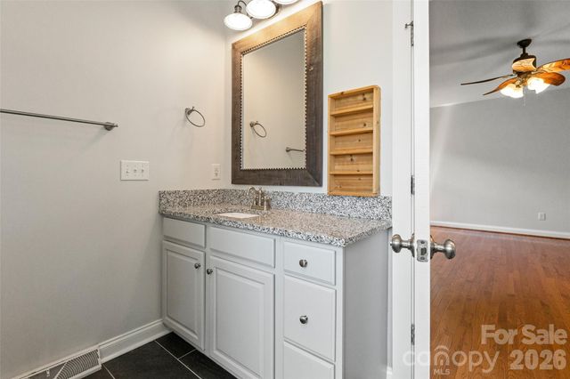 6008 Langham Court, Charlotte, NC 28269