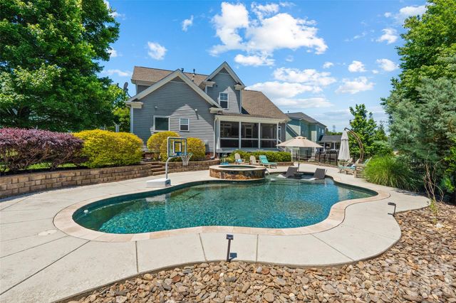 6008 Langham Court, Charlotte, NC 28269