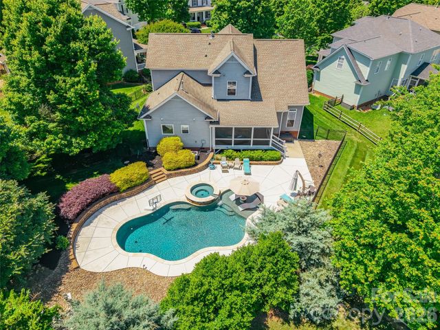 6008 Langham Court, Charlotte, NC 28269