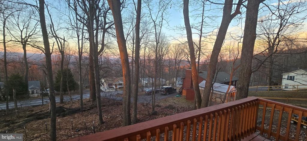 Image 10 of property listing at 59 ALPINE DR, Front Royal, VA 22630