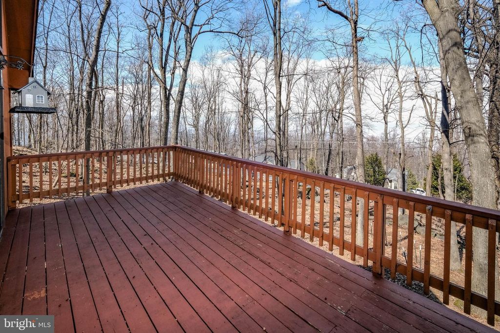 Image 11 of property listing at 59 ALPINE DR, Front Royal, VA 22630