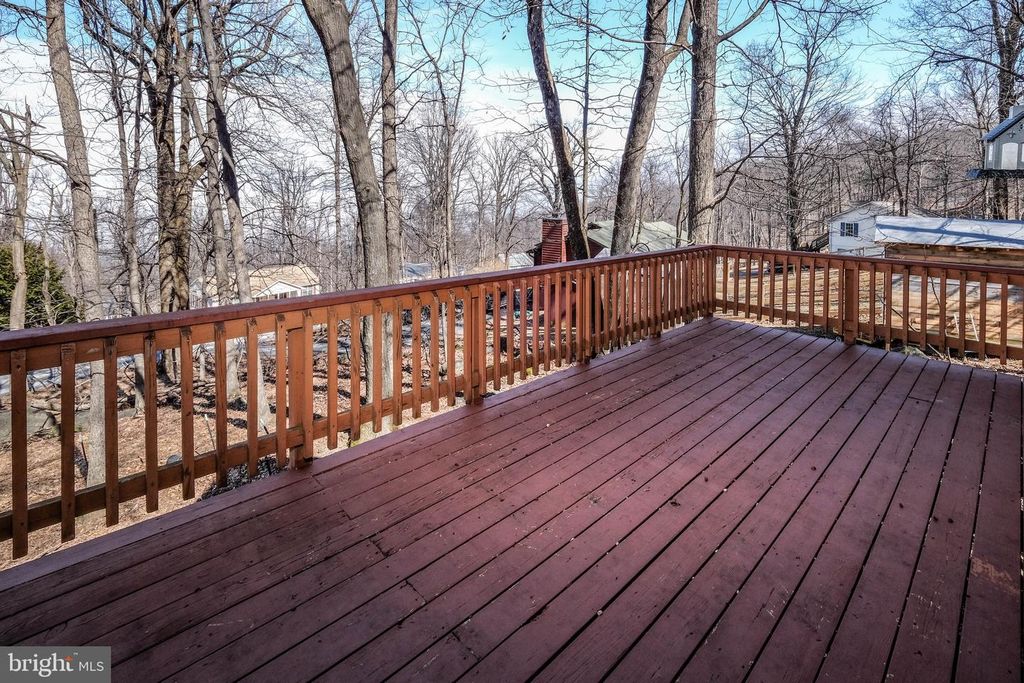 Image 12 of property listing at 59 ALPINE DR, Front Royal, VA 22630