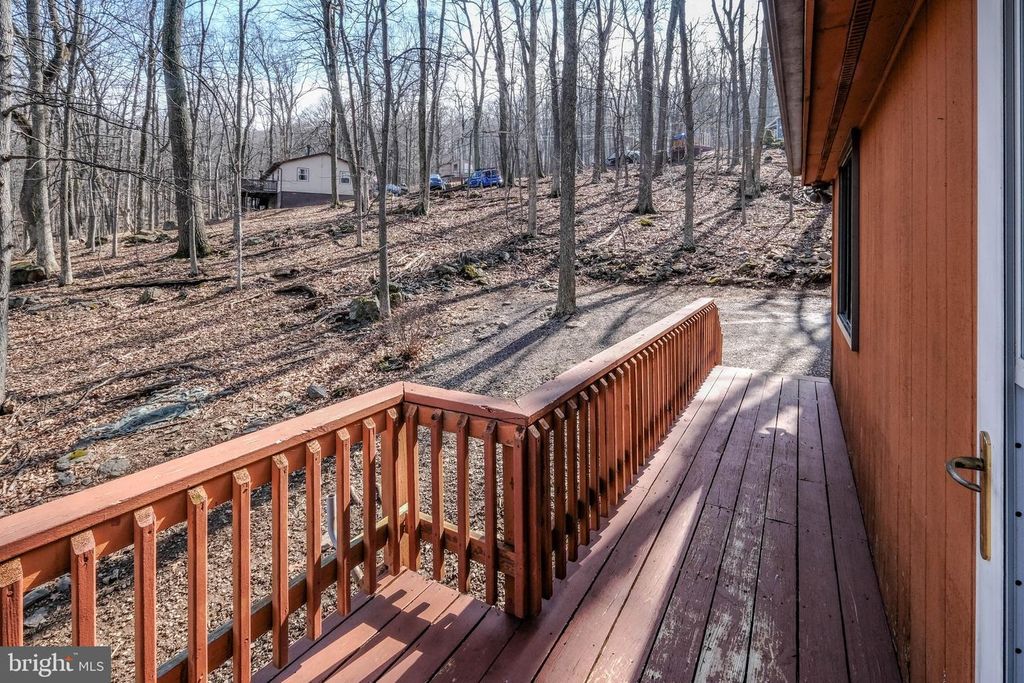 Image 14 of property listing at 59 ALPINE DR, Front Royal, VA 22630