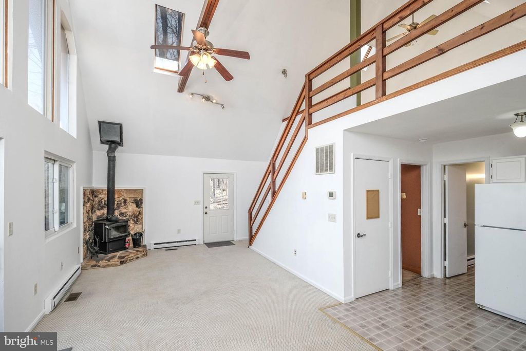 Image 20 of property listing at 59 ALPINE DR, Front Royal, VA 22630