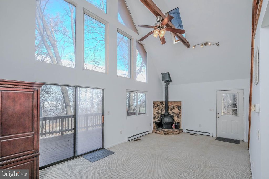 Image 21 of property listing at 59 ALPINE DR, Front Royal, VA 22630