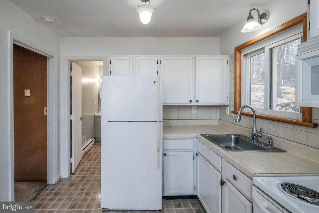 Image 24 of property listing at 59 ALPINE DR, Front Royal, VA 22630