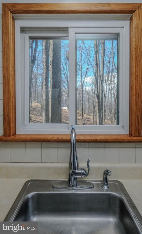 Image 25 of property listing at 59 ALPINE DR, Front Royal, VA 22630