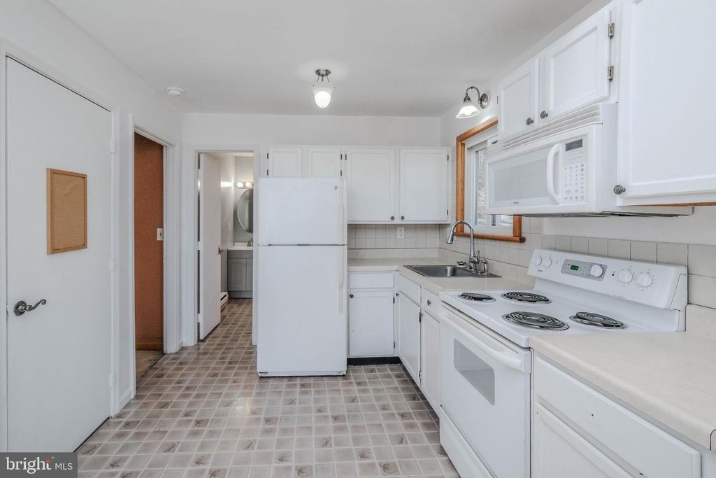 Image 27 of property listing at 59 ALPINE DR, Front Royal, VA 22630