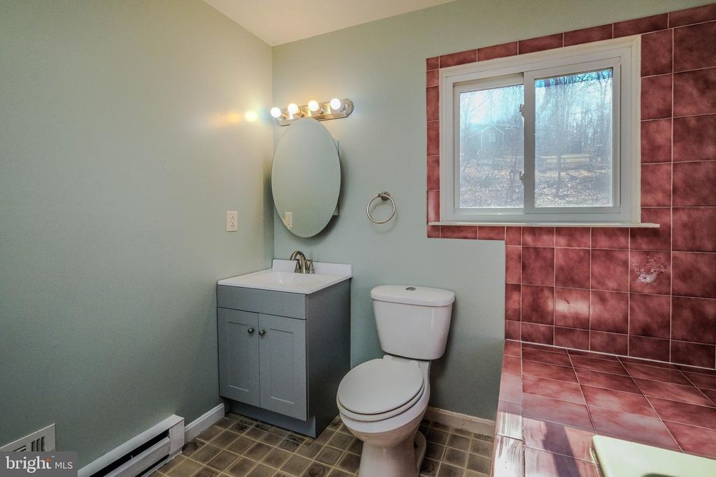 Image 31 of property listing at 59 ALPINE DR, Front Royal, VA 22630