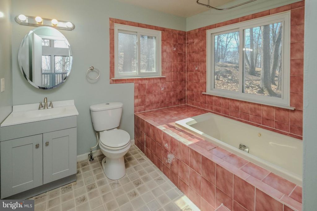 Image 32 of property listing at 59 ALPINE DR, Front Royal, VA 22630