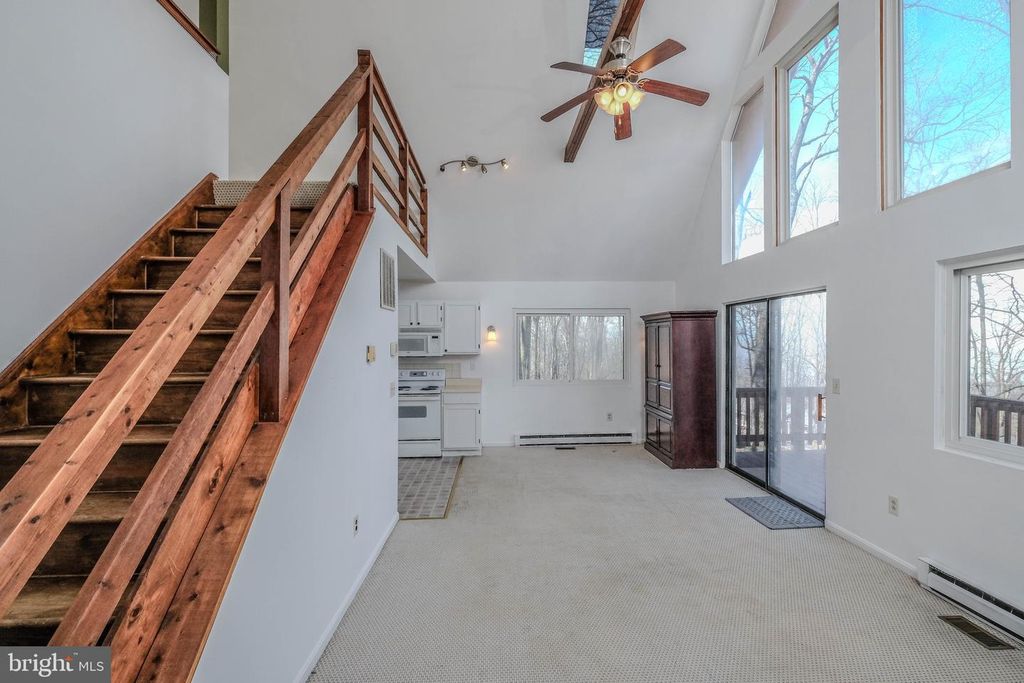 Image 35 of property listing at 59 ALPINE DR, Front Royal, VA 22630