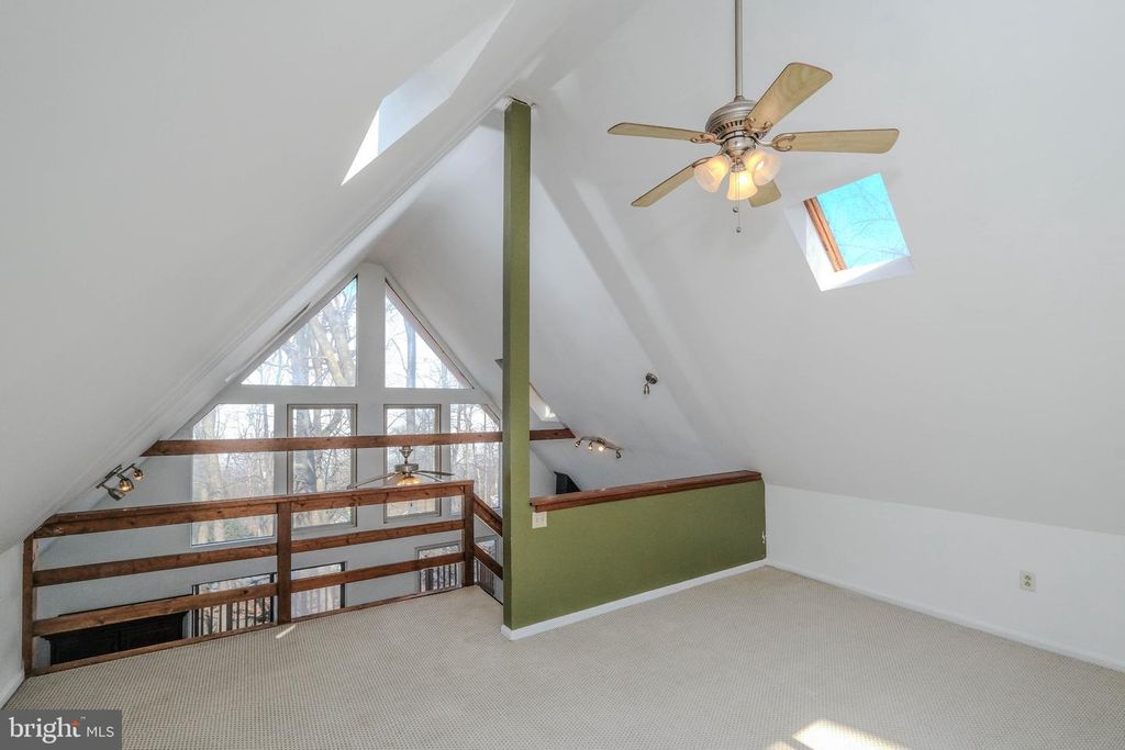 Image 38 of property listing at 59 ALPINE DR, Front Royal, VA 22630