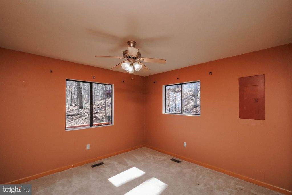 Image 44 of property listing at 59 ALPINE DR, Front Royal, VA 22630