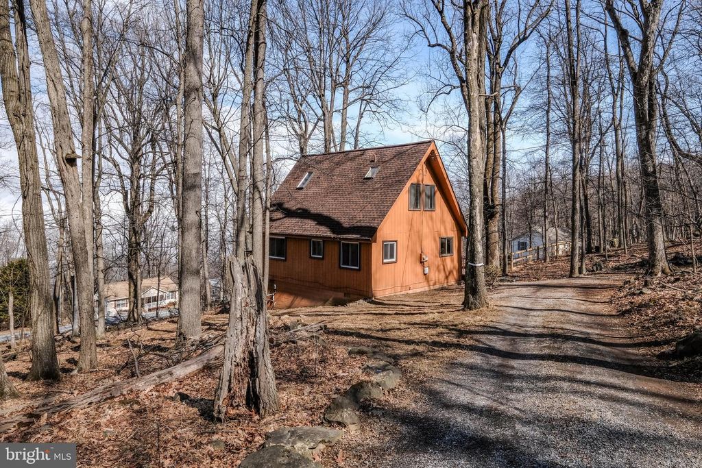 Image 7 of property listing at 59 ALPINE DR, Front Royal, VA 22630