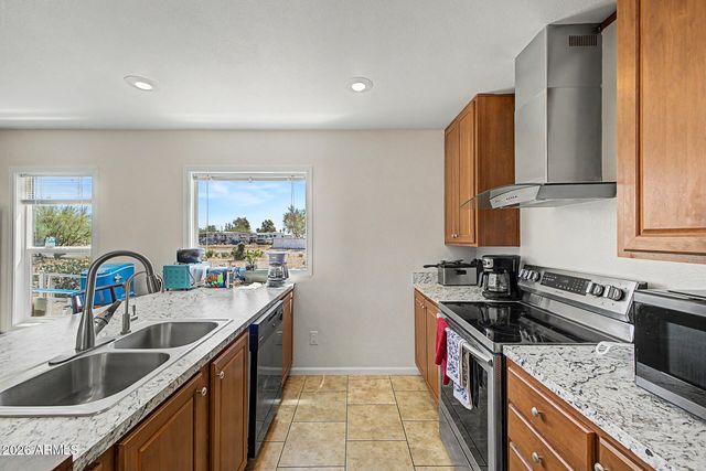2576 W TEPEE Street, Apache Junction, AZ 85120