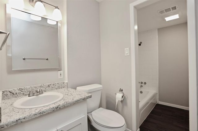 1135 Murrayhill Drive, Houston, TX 77043