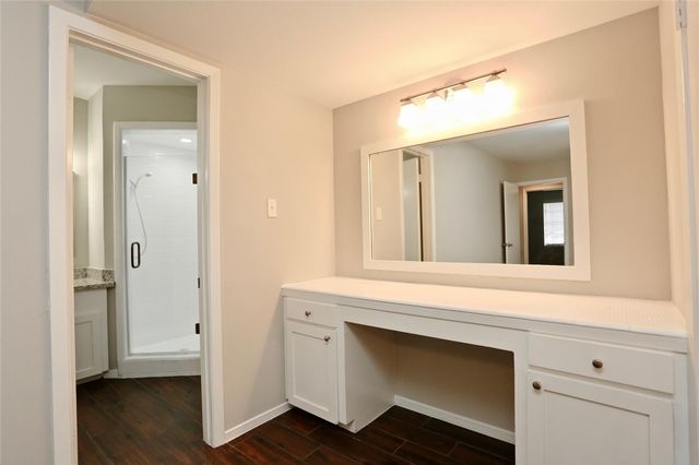 1135 Murrayhill Drive, Houston, TX 77043