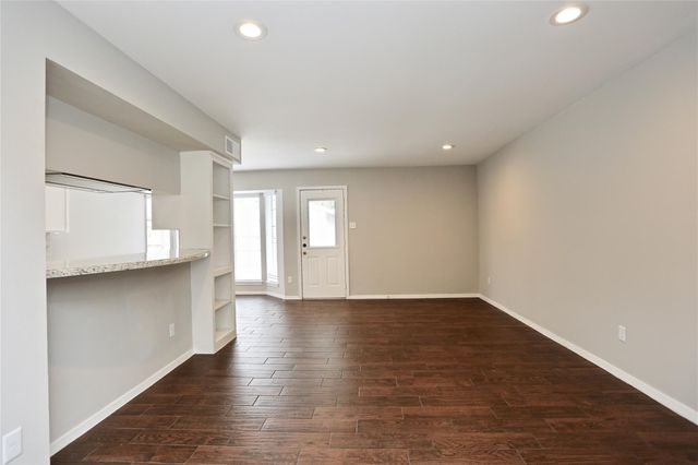 1135 Murrayhill Drive, Houston, TX 77043