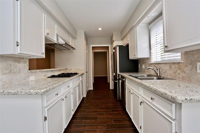 1135 Murrayhill Drive, Houston, TX 77043