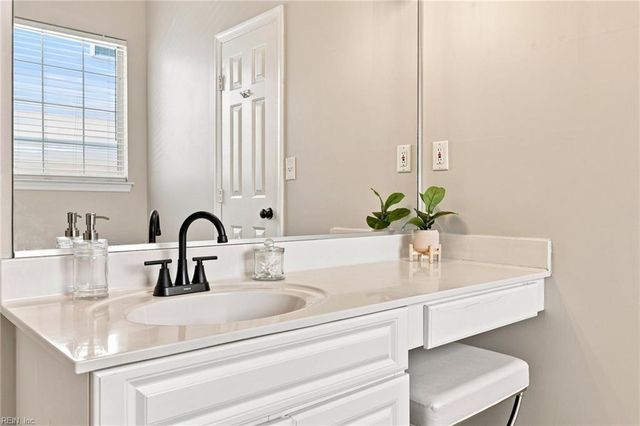 1901 Somersby LN, Virginia Beach, VA 23456