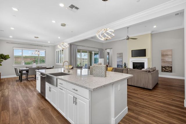 1069 Catalina Way, El Dorado Hills, CA 95762