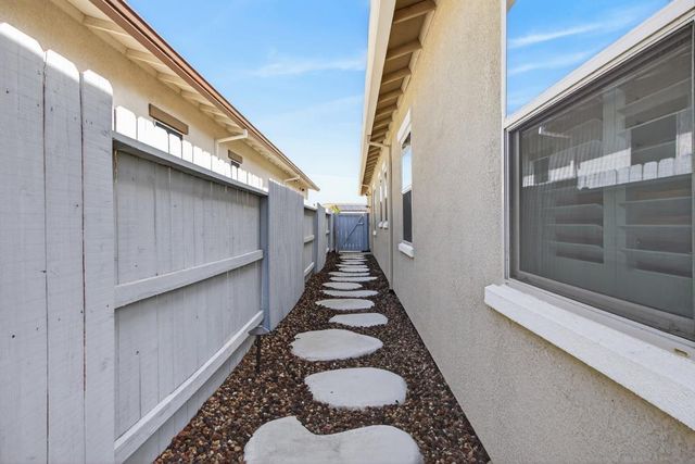 1069 Catalina Way, El Dorado Hills, CA 95762