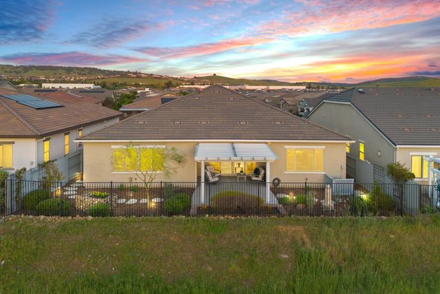 1069 Catalina Way, El Dorado Hills, CA 95762