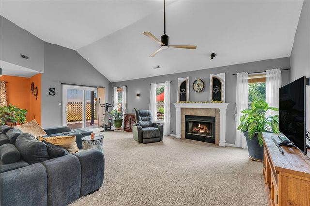 4213 Goldfield Street, Lawrence, KS 66049