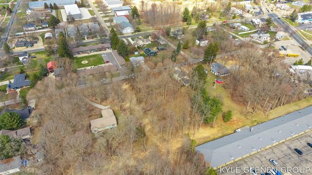 387 & 389 W Fremont Street, Douglas, MI 49406