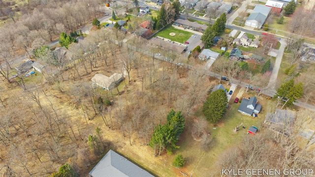 387 & 389 W Fremont Street, Douglas, MI 49406