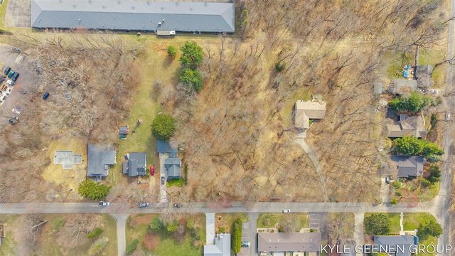 387 & 389 W Fremont Street, Douglas, MI 49406