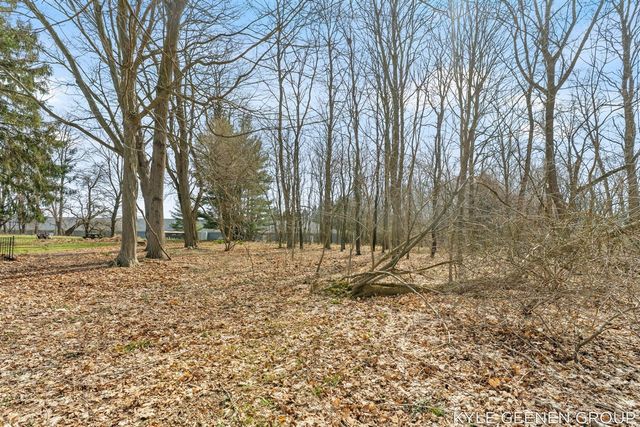 387 & 389 W Fremont Street, Douglas, MI 49406