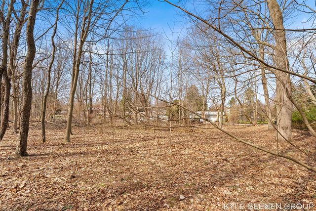 387 & 389 W Fremont Street, Douglas, MI 49406
