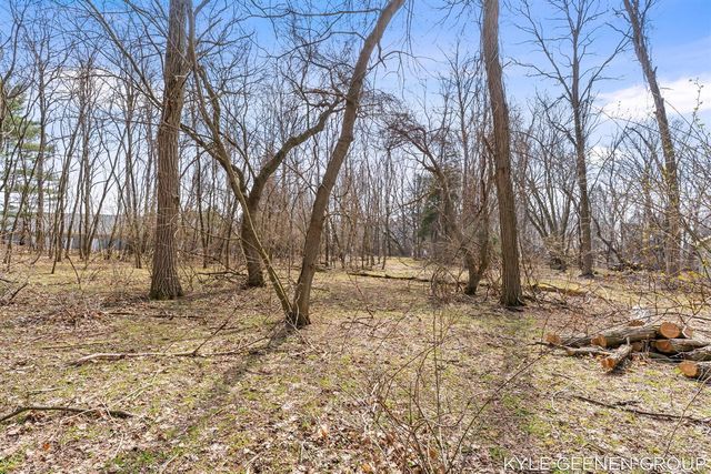 387 & 389 W Fremont Street, Douglas, MI 49406