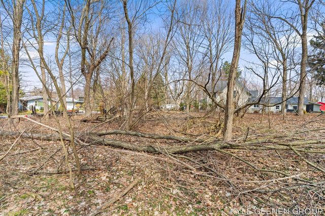 387 & 389 W Fremont Street, Douglas, MI 49406