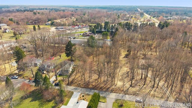 387 & 389 W Fremont Street, Douglas, MI 49406
