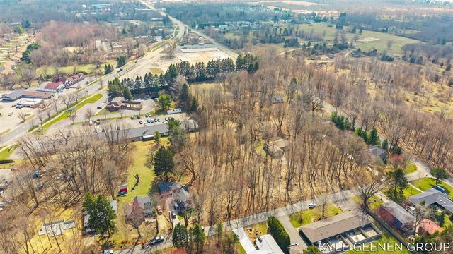 387 & 389 W Fremont Street, Douglas, MI 49406