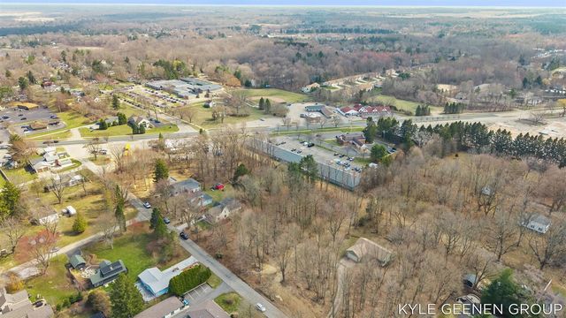 387 & 389 W Fremont Street, Douglas, MI 49406
